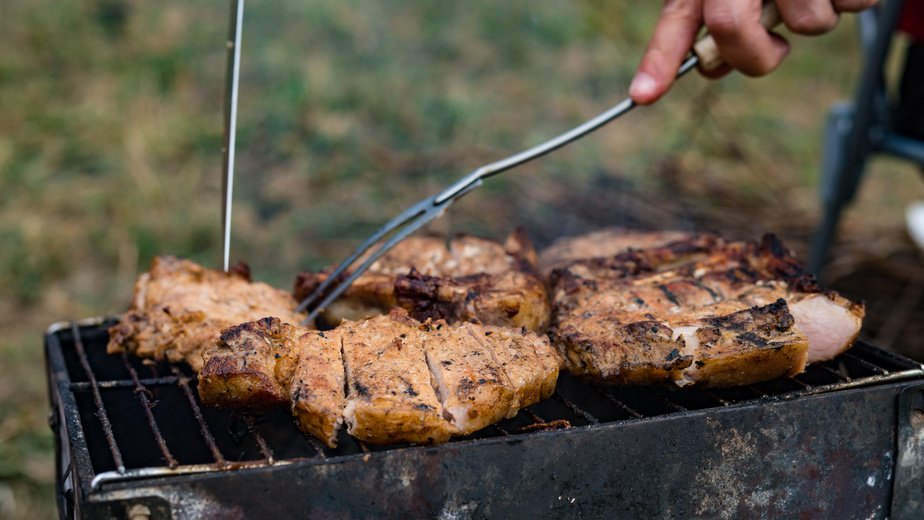Los 6 utensilios imprescindibles para cocinar a la parrilla