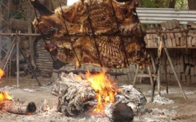 Asado con cuero, el más tradicional de la pampa