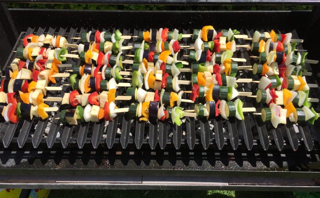 Brochetas a la barbacoa