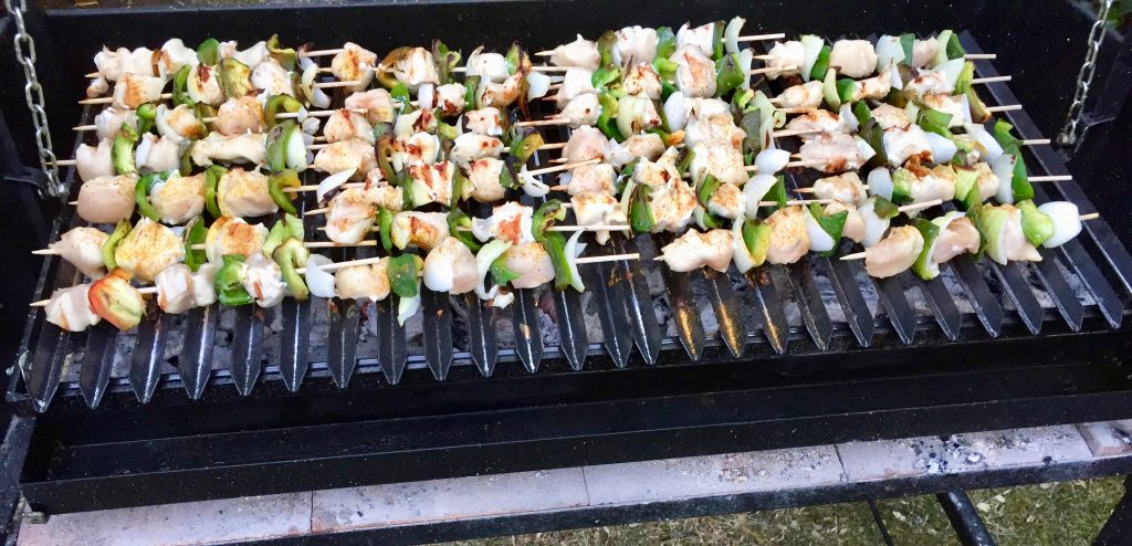 Brochetas a la barbacoa 1 brochetas de pollo a la parrilla