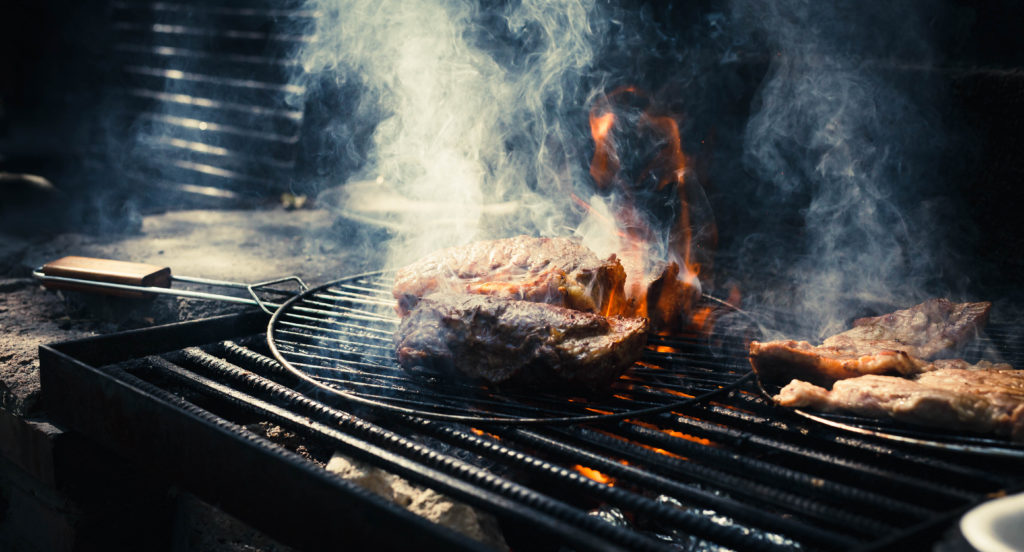 ¿Cómo usar madera para ahumar? 1 carne asada con madera para ahumar